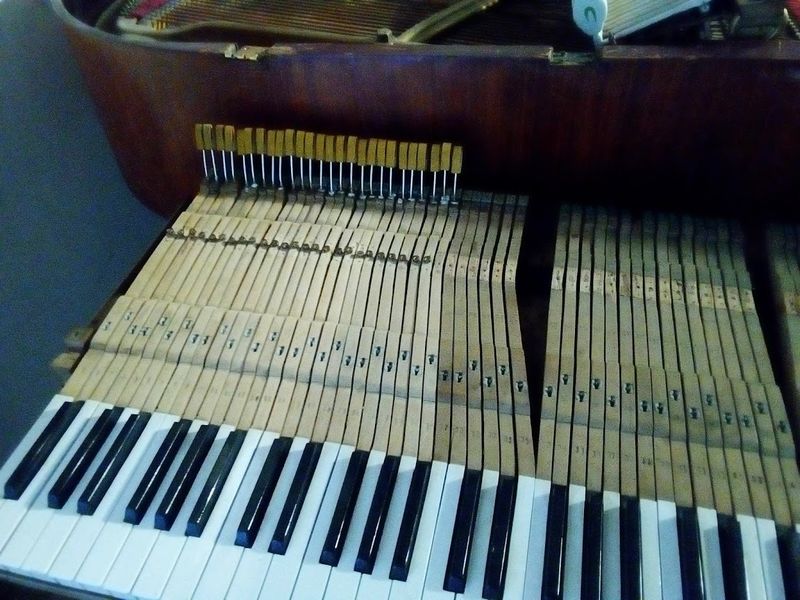 Osvaldo Fernandes Afinador de Piano/Piano tuner Algarve - Olhão - Afinação de Piano