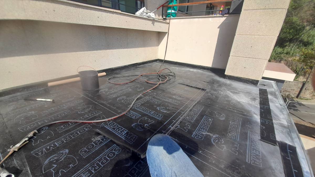 ImperSealment - Valongo - Roof Installation or Replacement