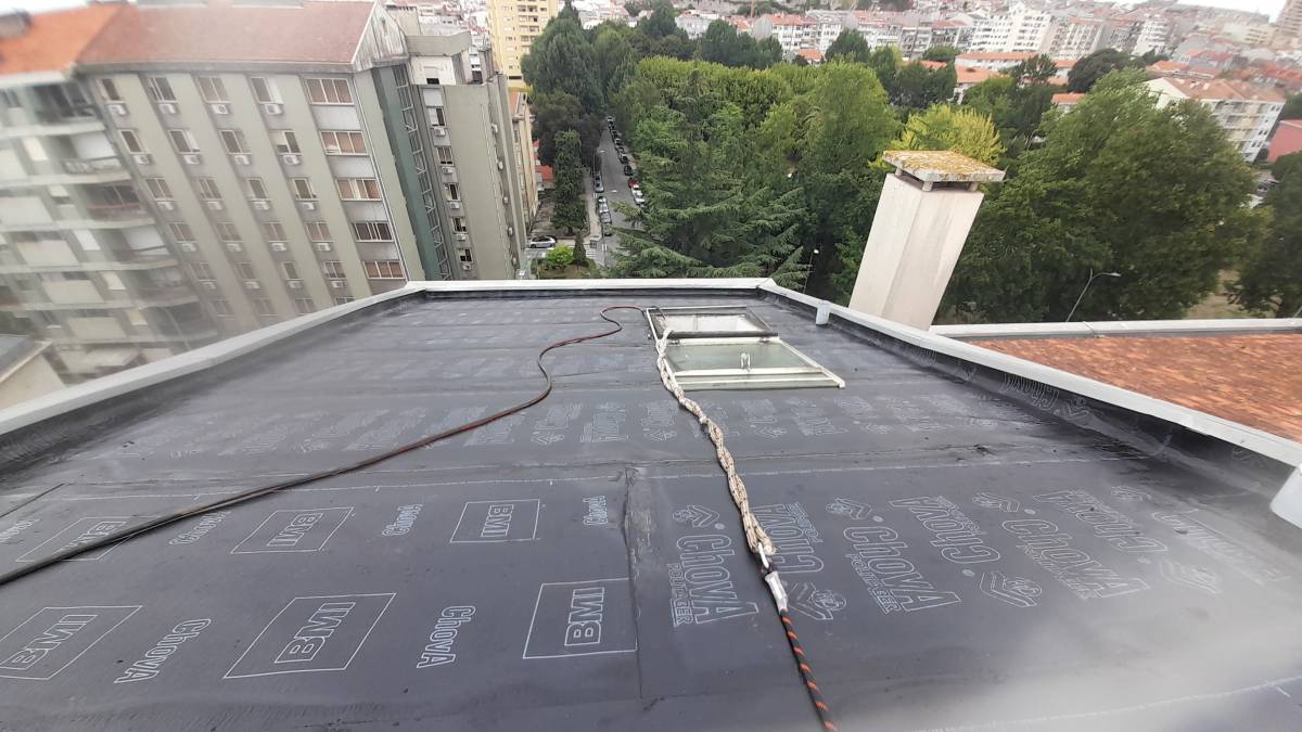 ImperSealment - Valongo - Roof Installation or Replacement