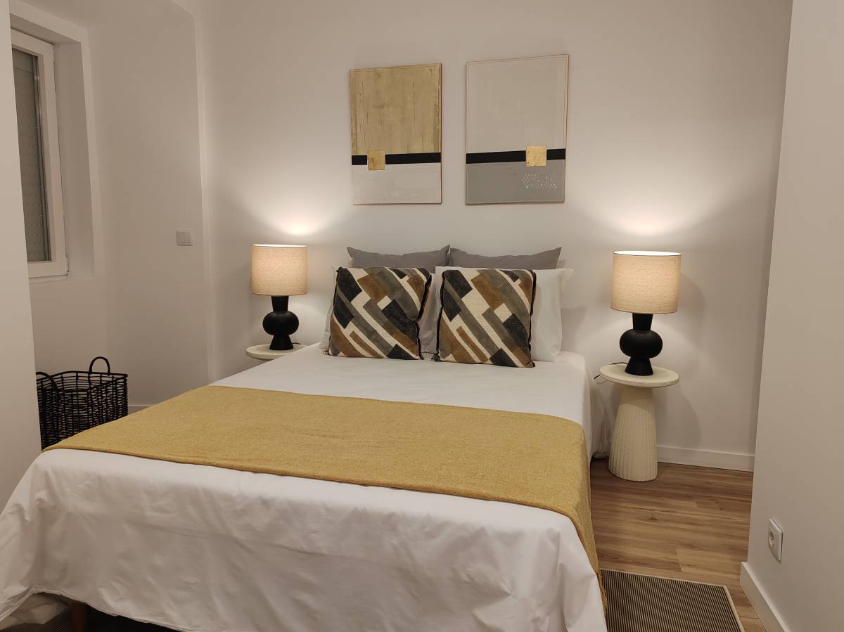 Pp eletricista - Sintra - Switch and Outlet Installation