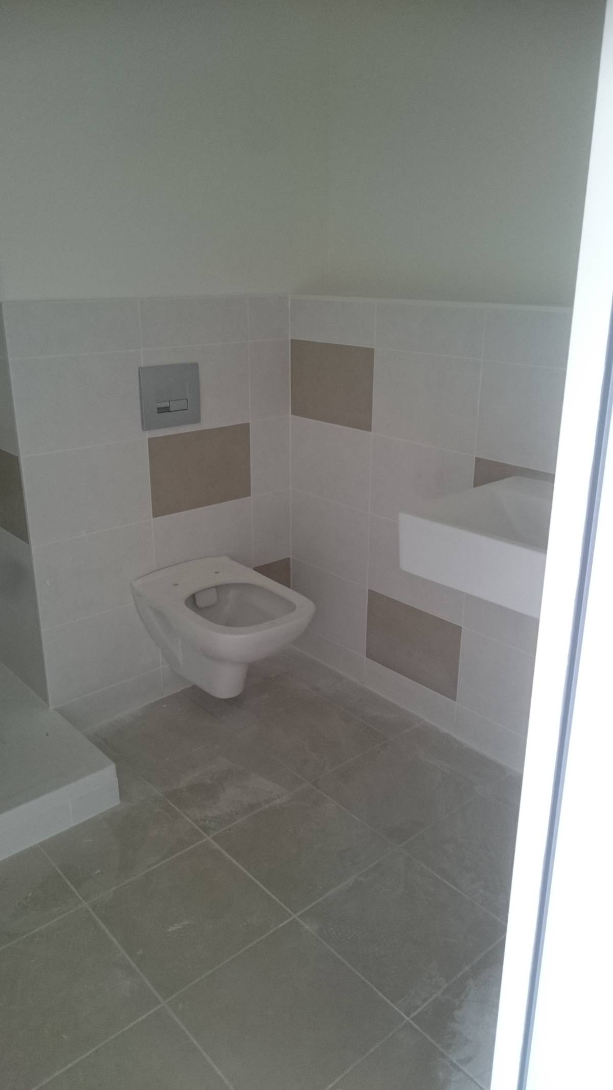 Miguel Ferreira - Seixal - Roof Installation or Replacement
