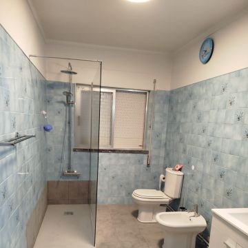Vilson Cavalheiro - Alcobaça - Instalação, Reparação ou Remoção de Revestimento de Parede
