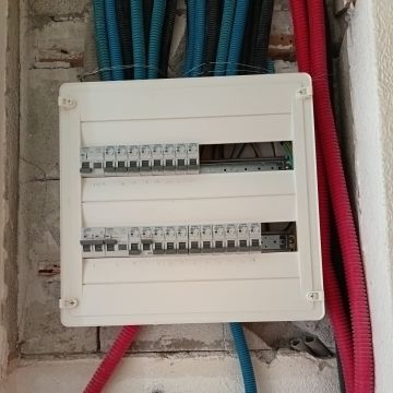 LAFRAN - eletrica - Seixal - Lamp Installation