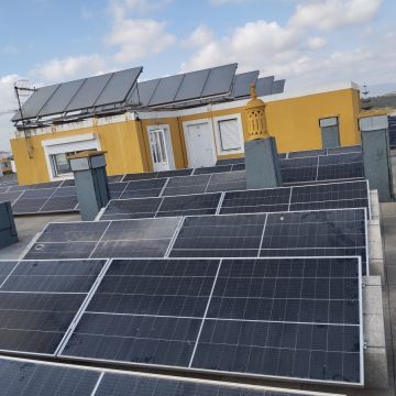 Araújo - Portimão - Reparação de Painel Solar