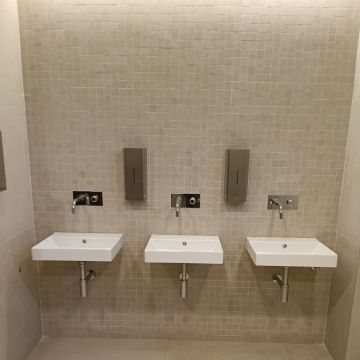 EDS. LADRILHOS - Maia - Instalación de suelos de hormigón