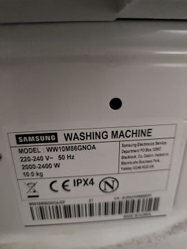 Techniker für Waschmaschinen