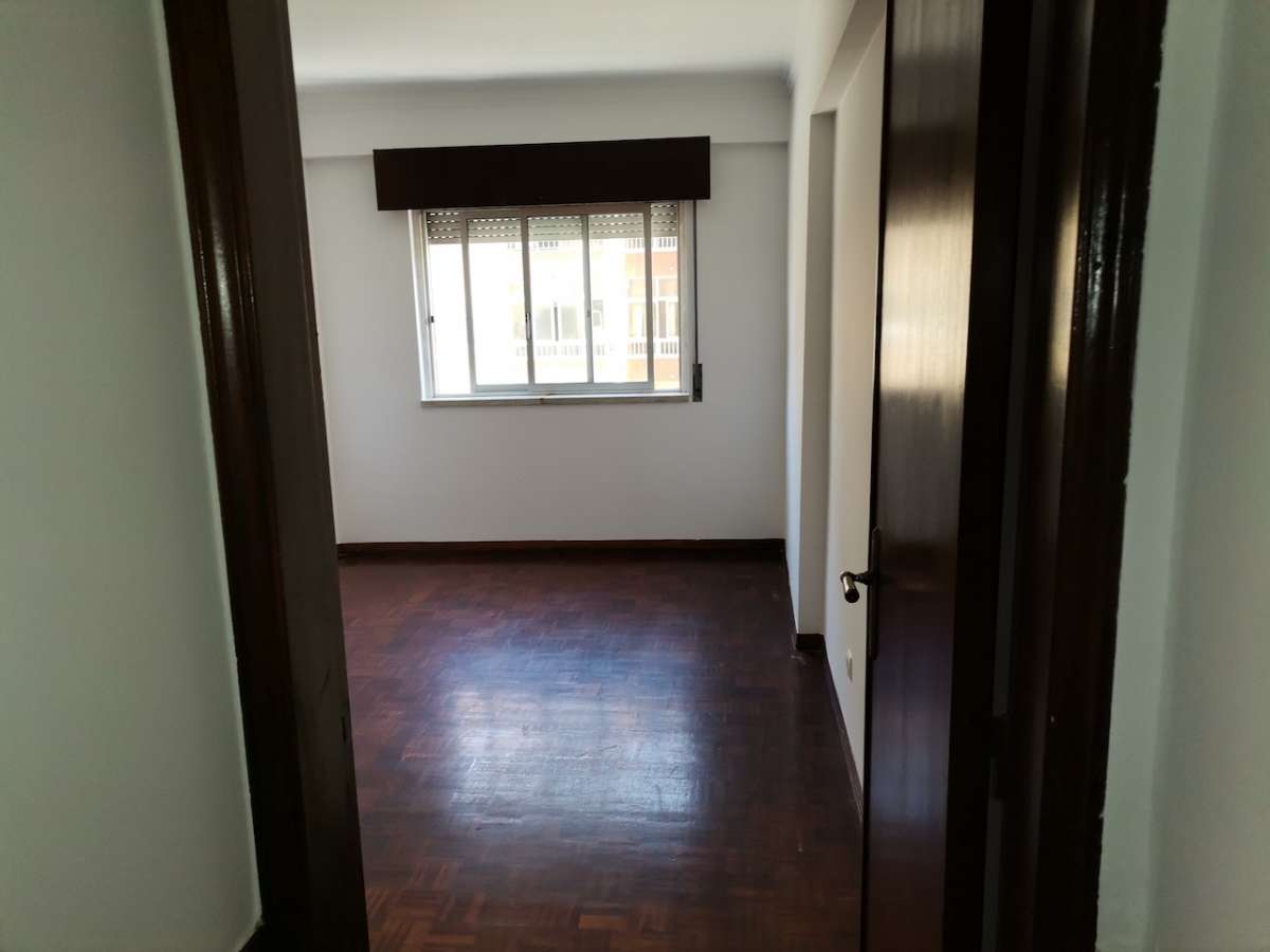 Vall Solutions - Sintra - Additions and Remodels