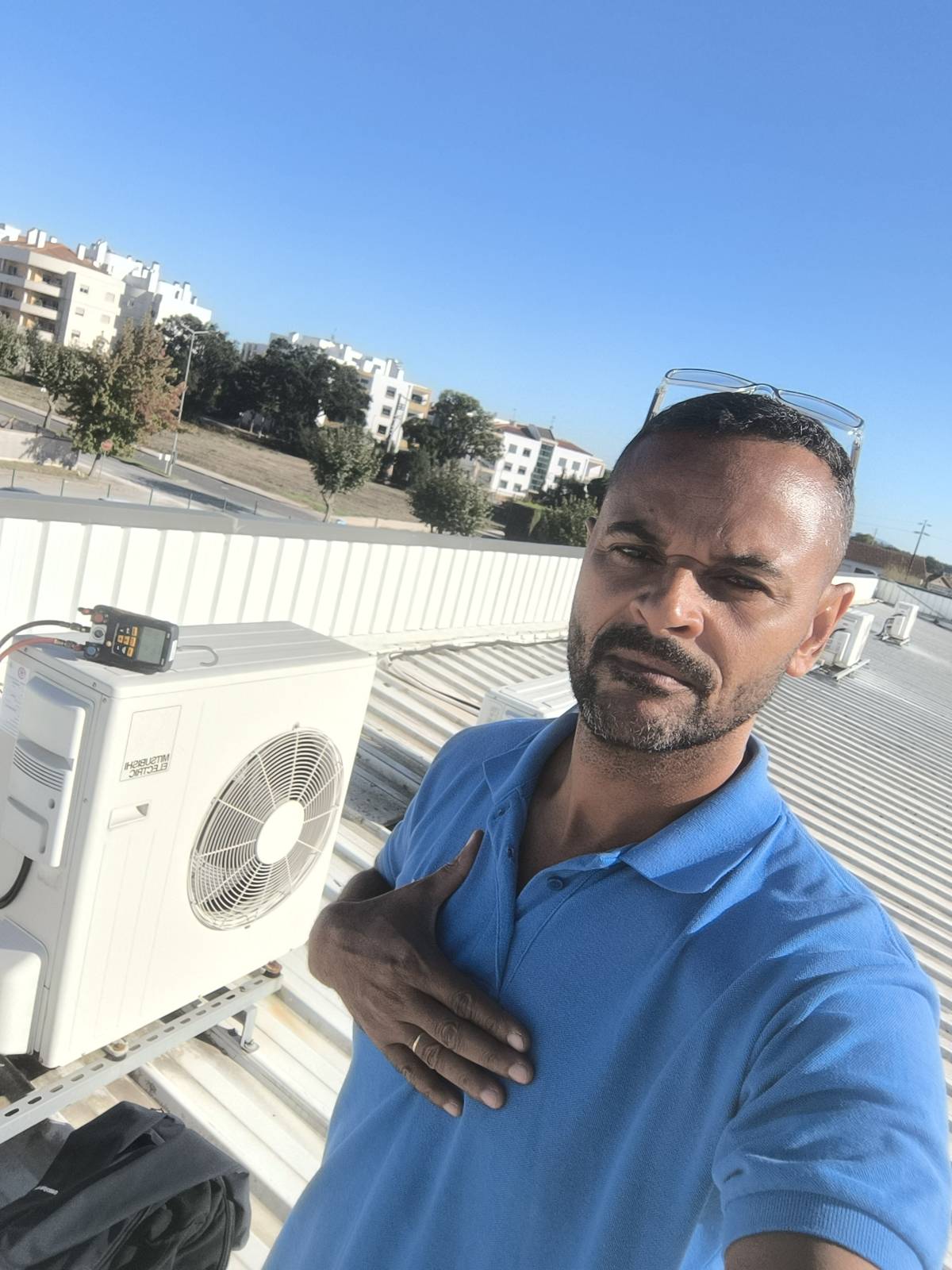 Reeobot - Alcobaça - Instalação ou Substituição de Ventilador de Casa de Banho