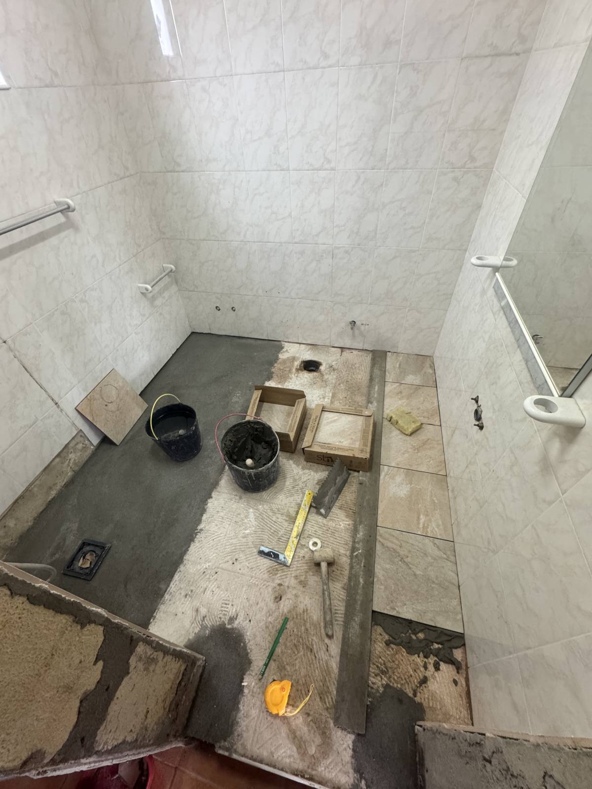 Oliveiras Remodelação - Rio Maior - Müllbeseitigung