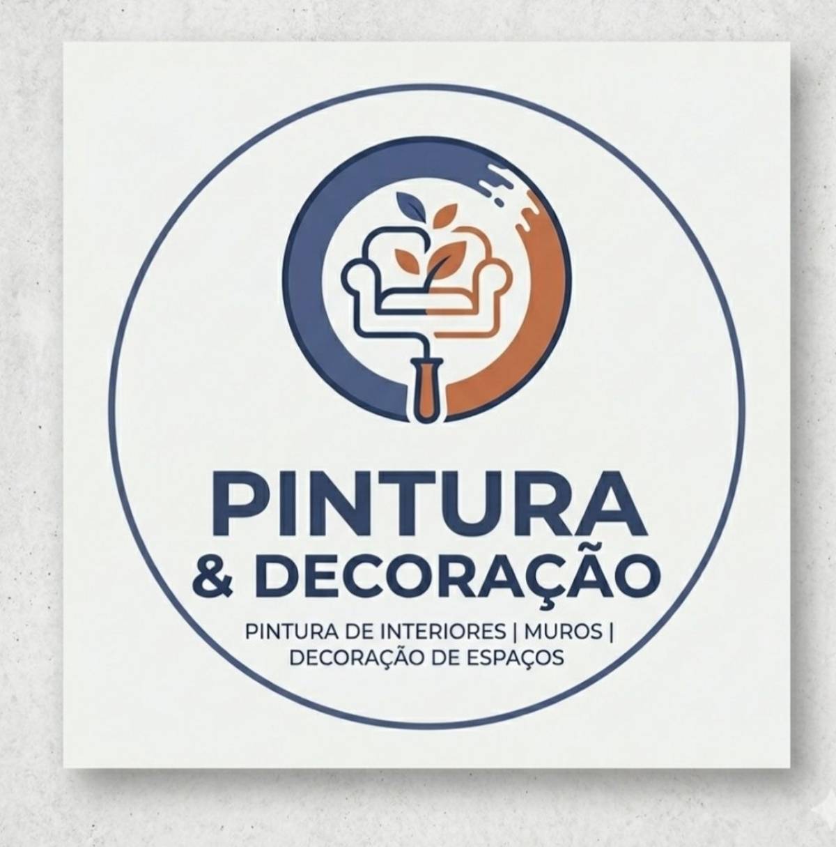 Paulo Duarte - Vila Nova de Famalicão - Accrochage de tableaux et installation d’œuvres d’art