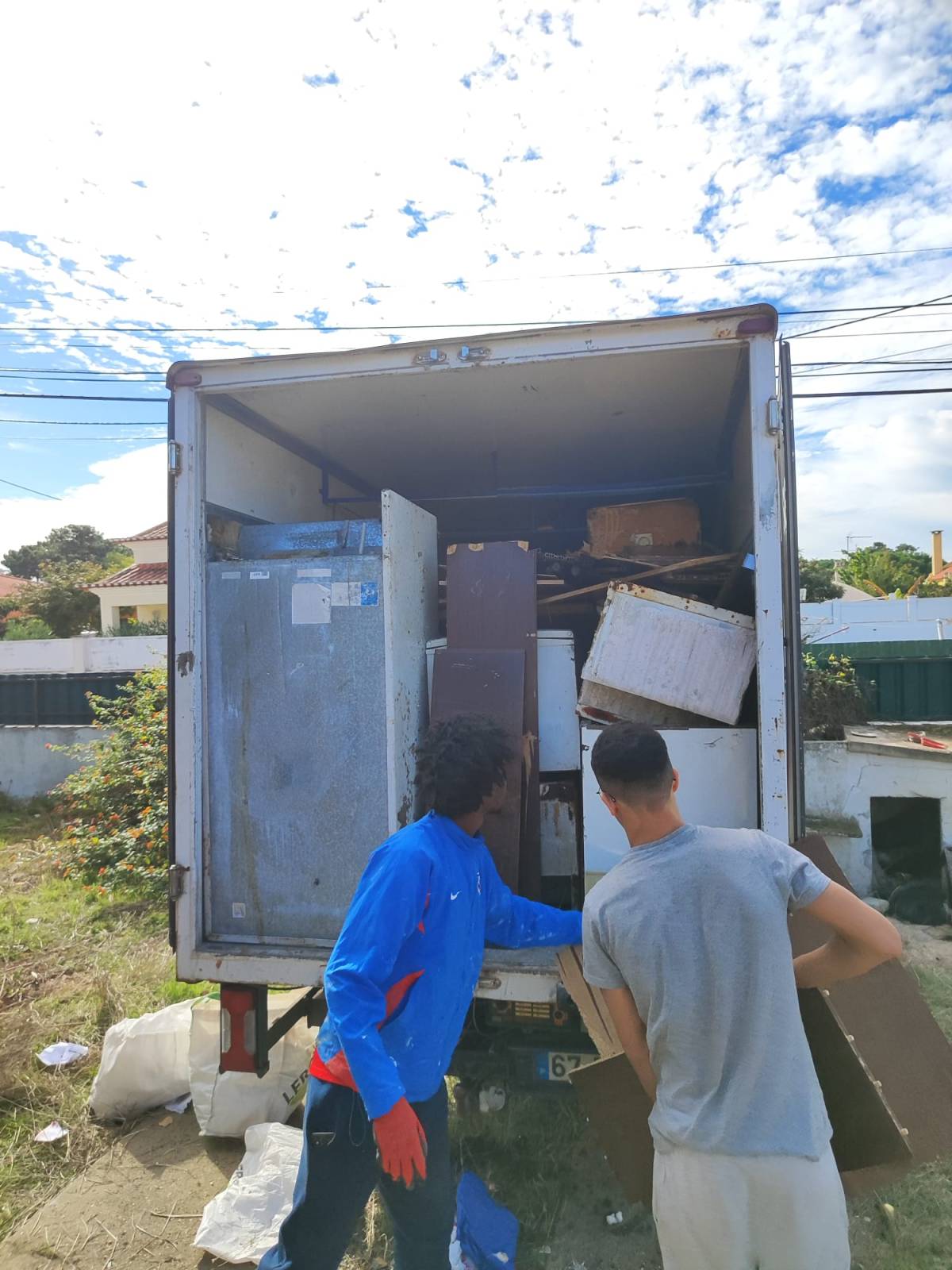 CLYON - Seixal - Enlèvement de déchets et de gravats