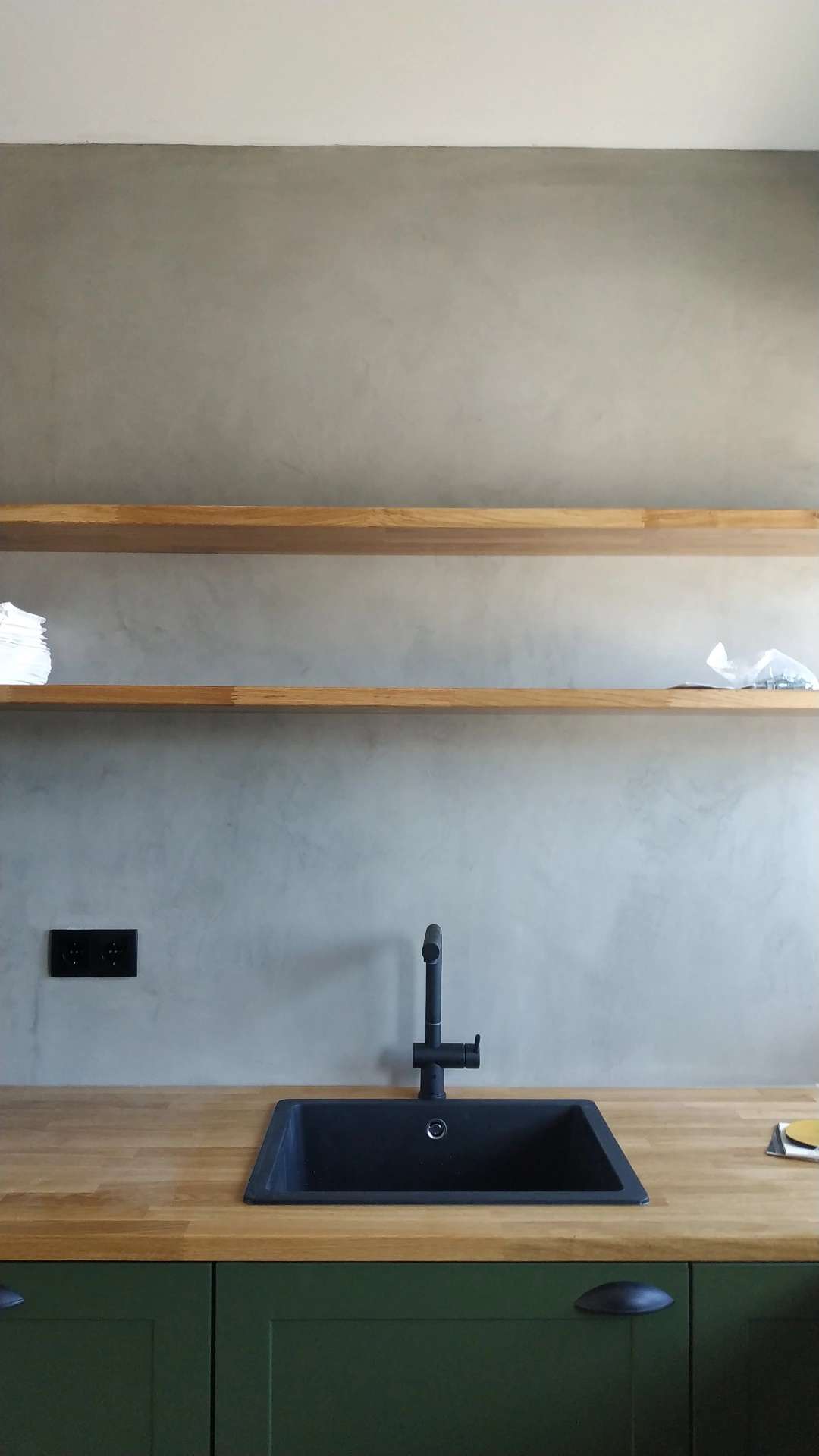 Triplo Conceito - Arquitetura e Design de Interiores - Óbidos - Picture Hanging and Art Installation