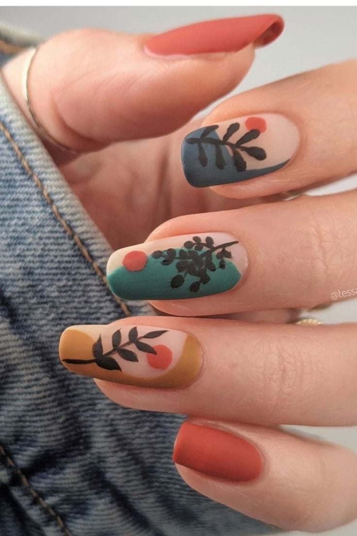 Smiley sharma - Maia - Manicure and pedicure (for women)