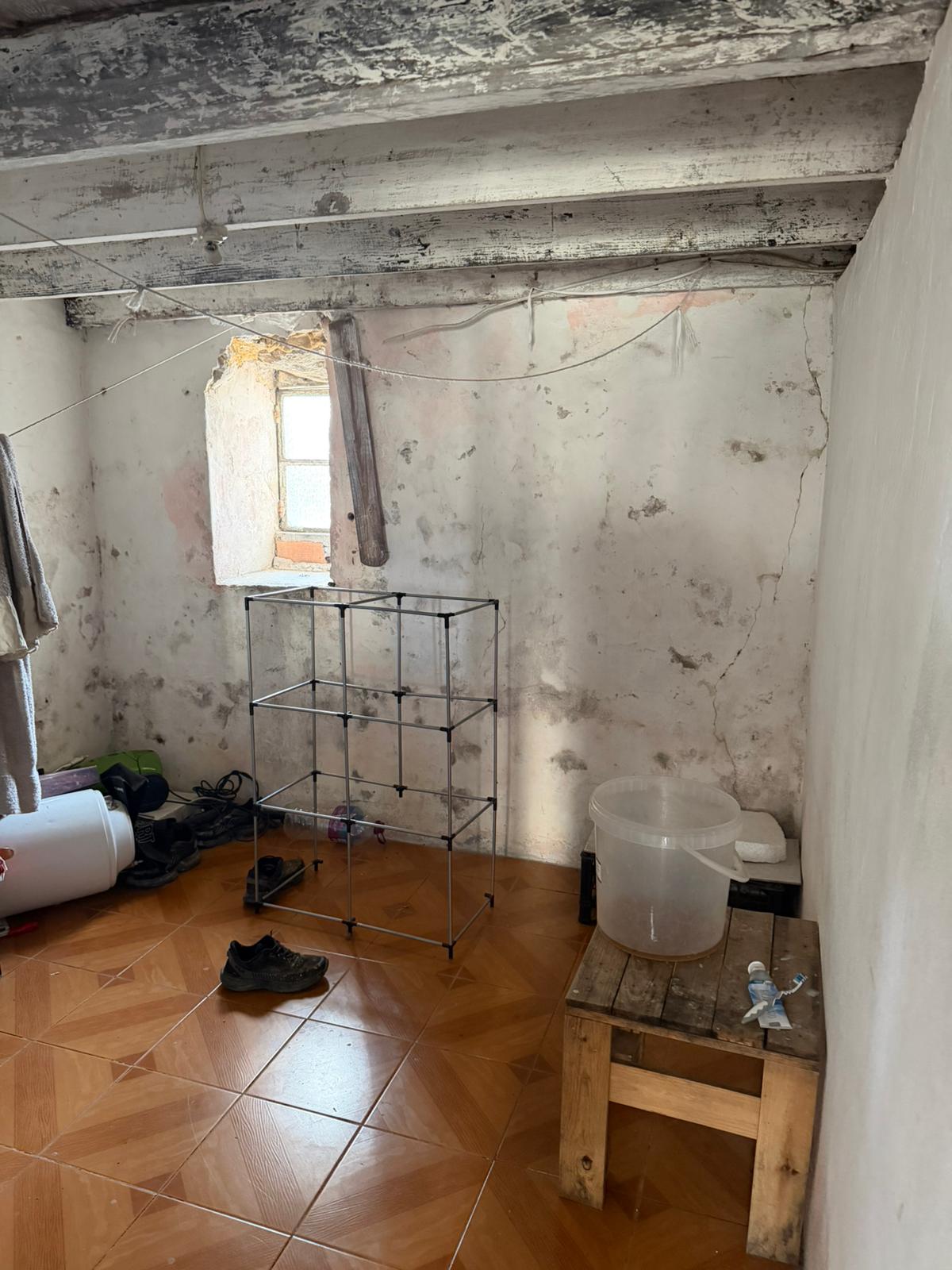 Antonio Vasconcelos - Aveiro - Cabinet Repair