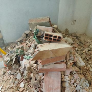 CLYON - Seixal - Enlèvement de déchets et de gravats