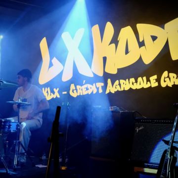 LX Kode - Rock Band - Lisboa - Stelzenläufer