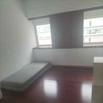 Alvarosantos - Lisboa - Instalação de Alcatifa