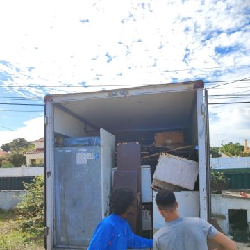 CLYON - Seixal - Enlèvement de déchets et de gravats