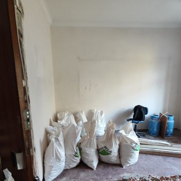 CLYON - Seixal - Enlèvement de déchets et de gravats