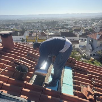 Oliveiras Remodelação - Rio Maior - Abrissarbeiten