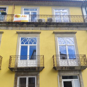 Caixilharia Almeida Esteves - Ponte da Barca - Installation de fenêtres en aluminium