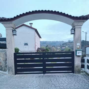 Caixilharia Almeida Esteves - Ponte da Barca - Installation ou rénovation de garde-corps