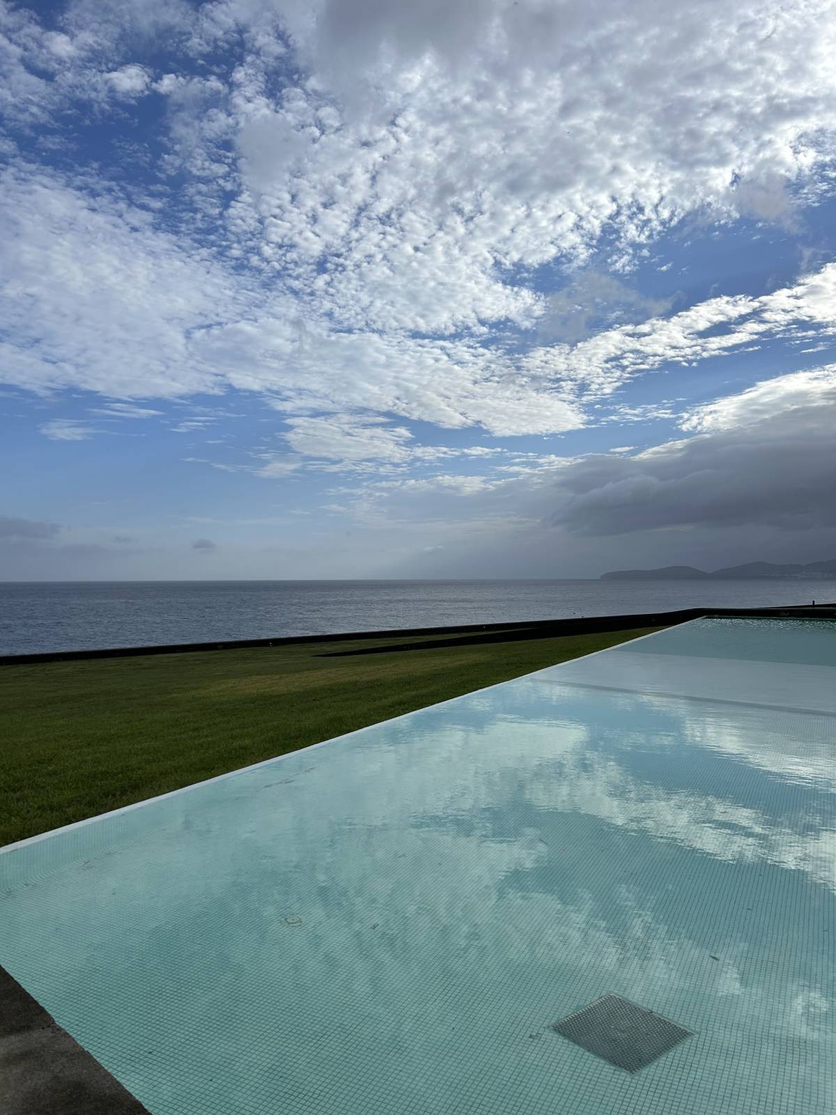 Luiz Oliveira - Almada - Swimmingpool instandsetzen