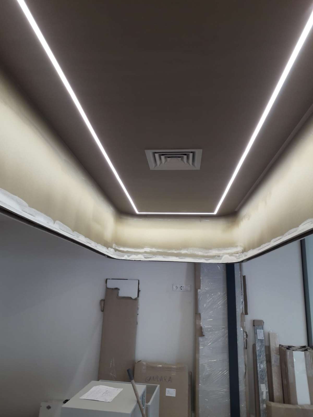 Igorkelv - Odivelas - Circuit Breaker Panel or Fuse Box Installation