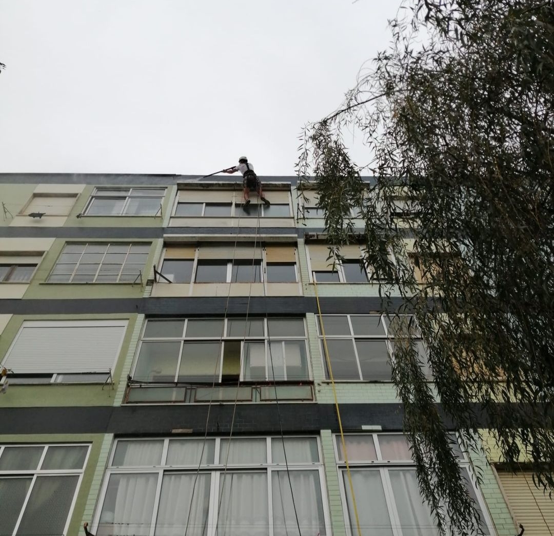 Howds - Lisboa - Gutters