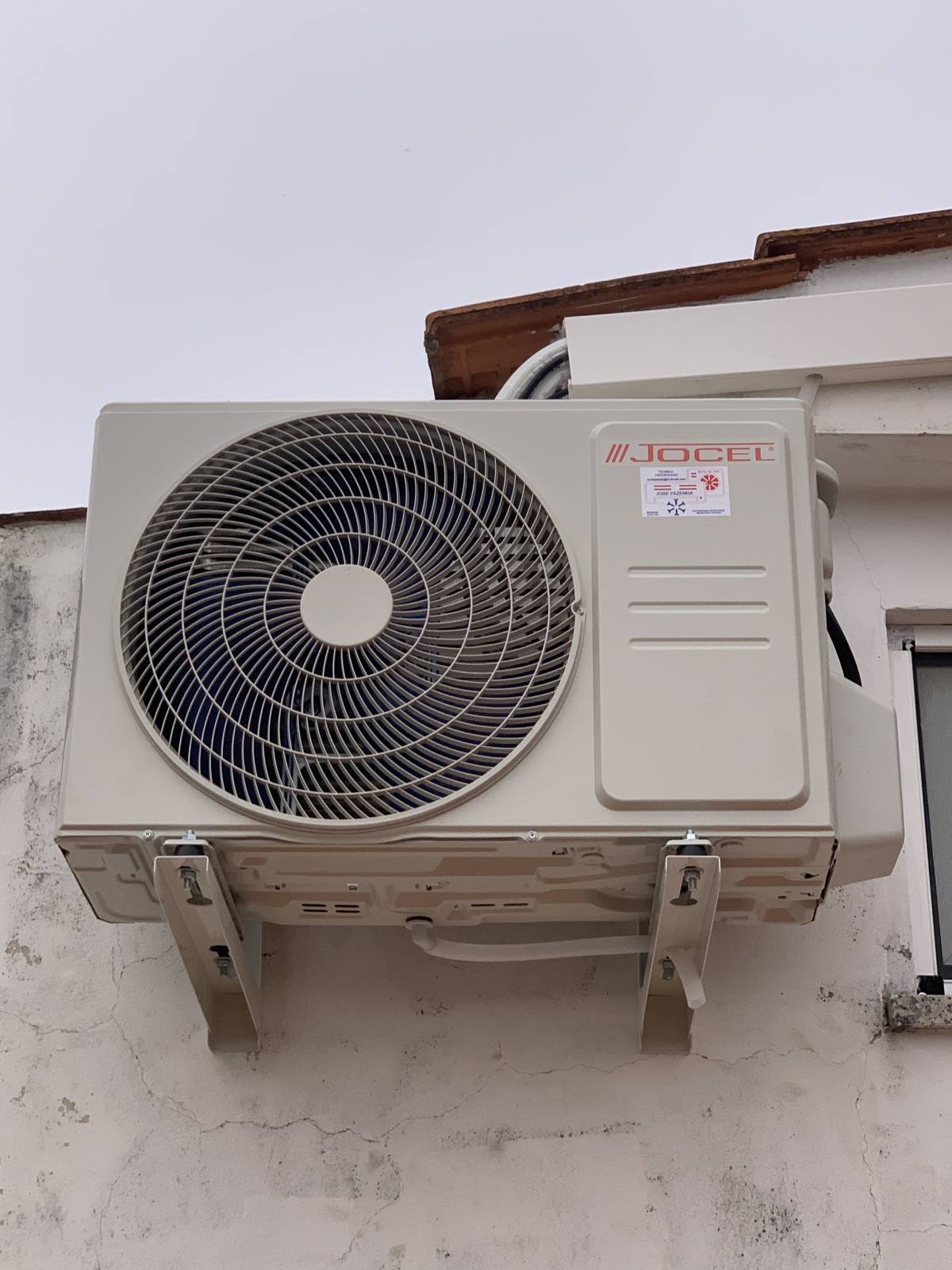 José Fazendo AC Instalador - Águeda - Central Air Conditioning Installation
