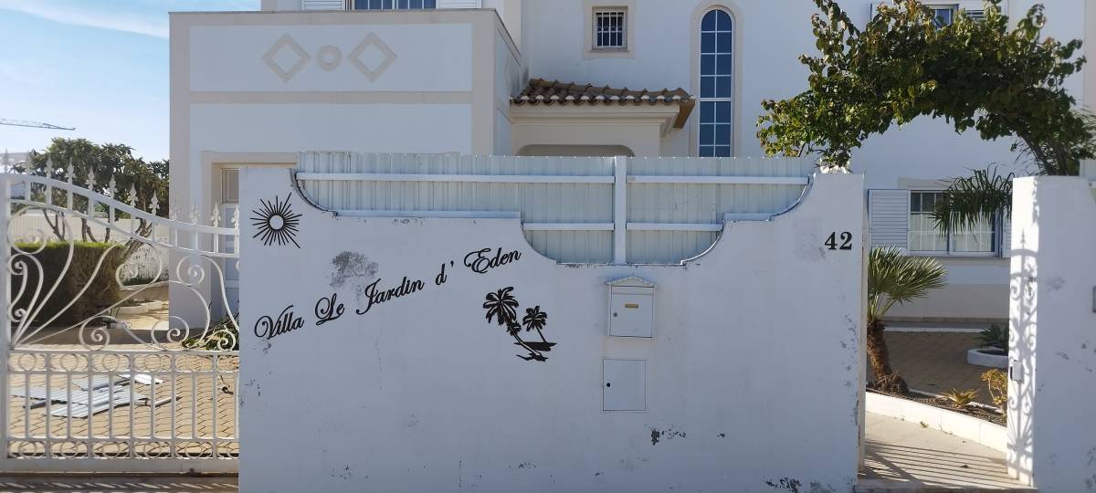 Hélder Contreiras - Loulé - Instalação de Alcatifa
