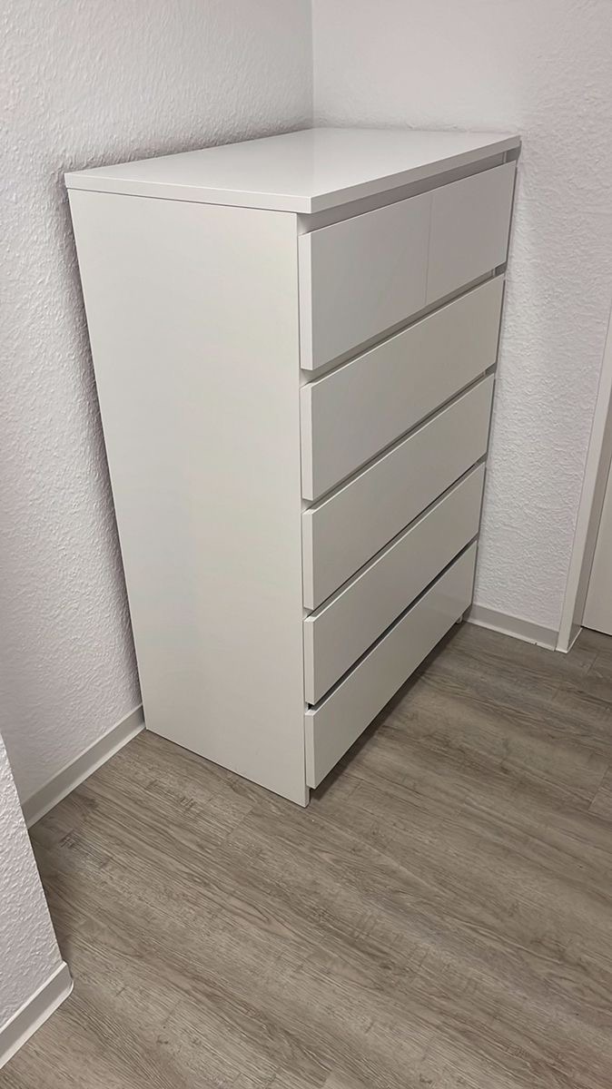 Thiago Silva - Sintra - Schrank umbauen