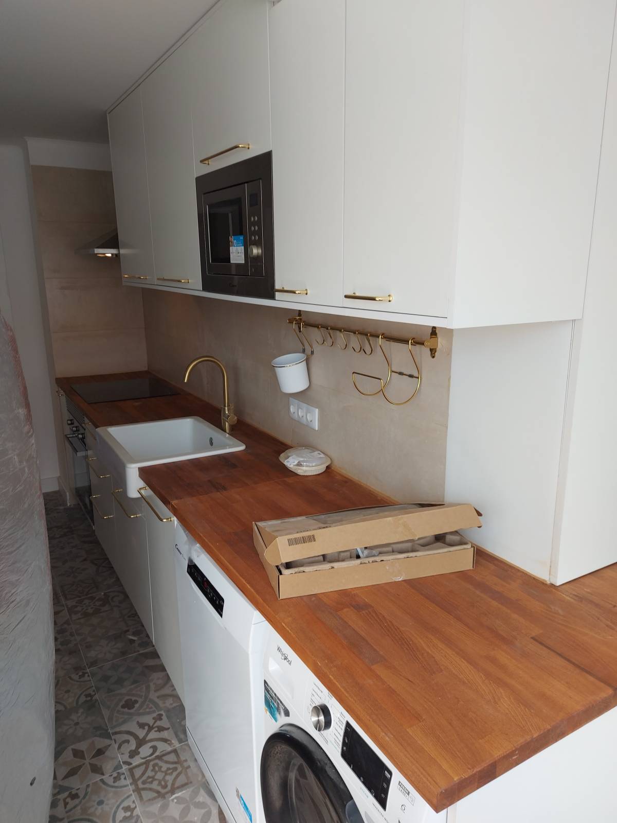 Carpintaria e serviços de  remodelação cozinha casa de banho e roupeiros - Cascais - Reparação de Móveis