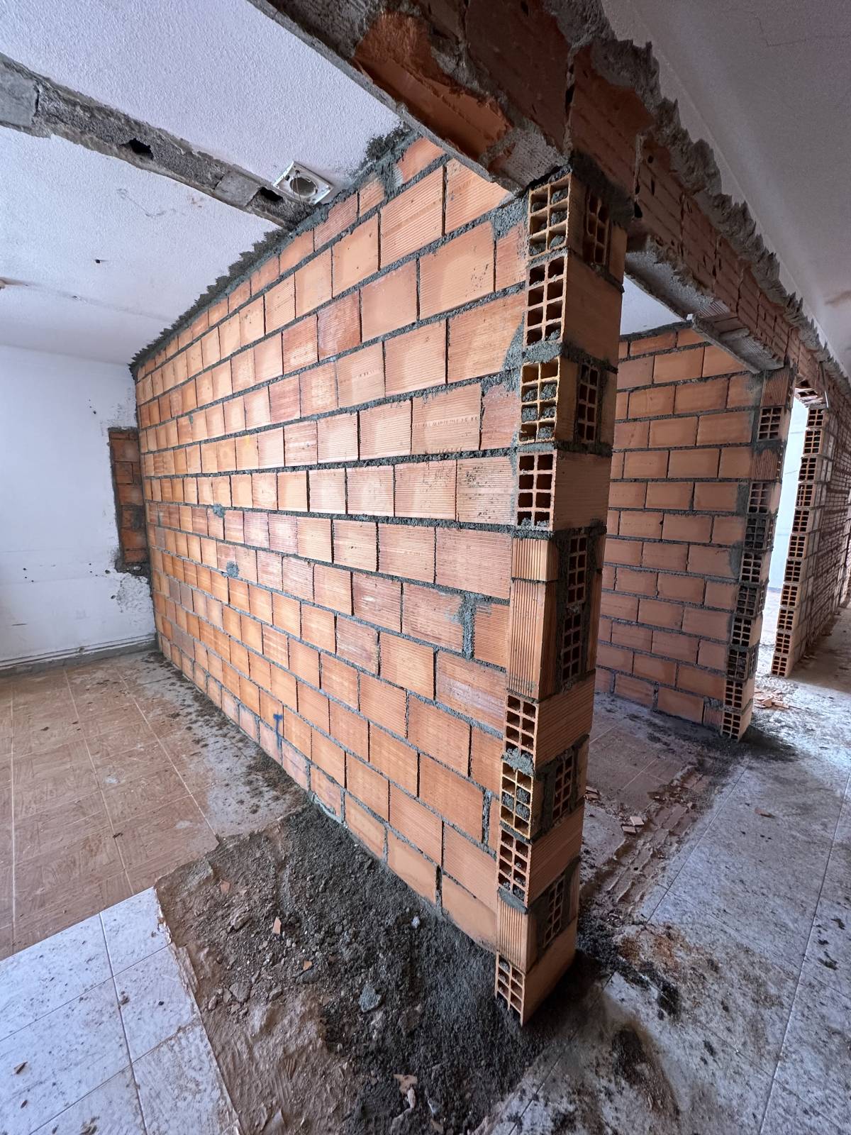 Construções Rodrigues - Castelo Branco - Reparação de Máquinas de Venda Automática