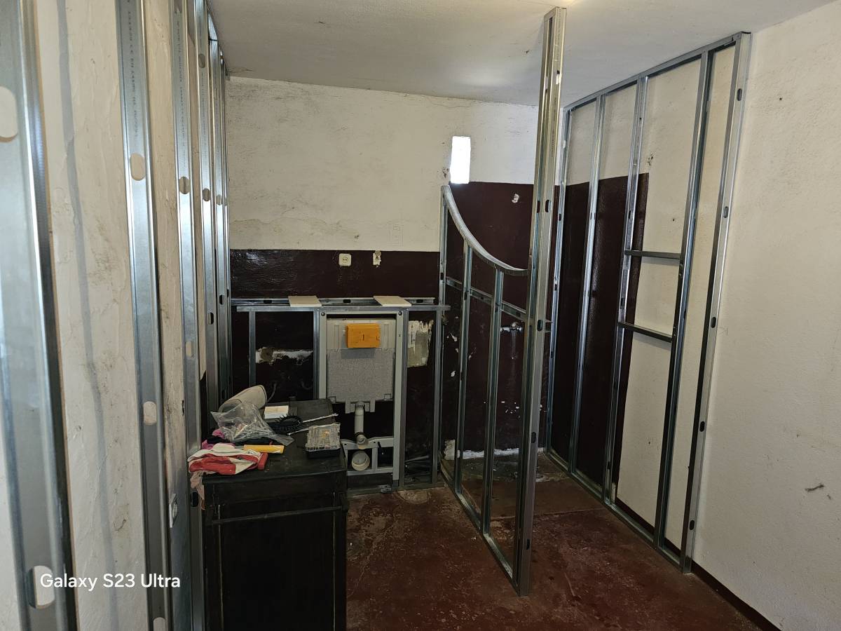 Evaristo Felix Remodelaçoes - Estremoz - Reparação e Texturização de Paredes de Pladur