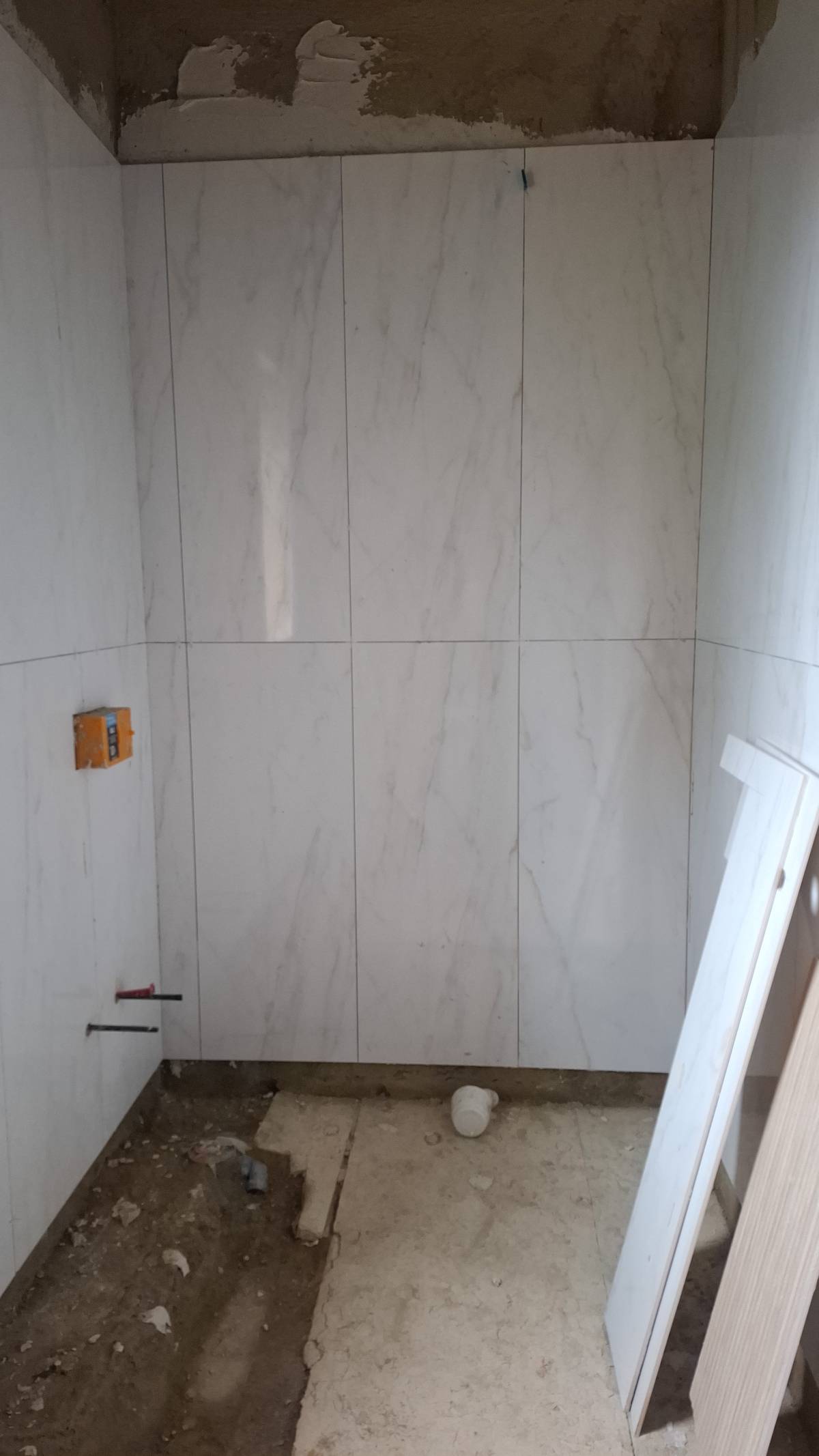 Gleidson azulegista - Vila Franca de Xira - Instalación de baldosas