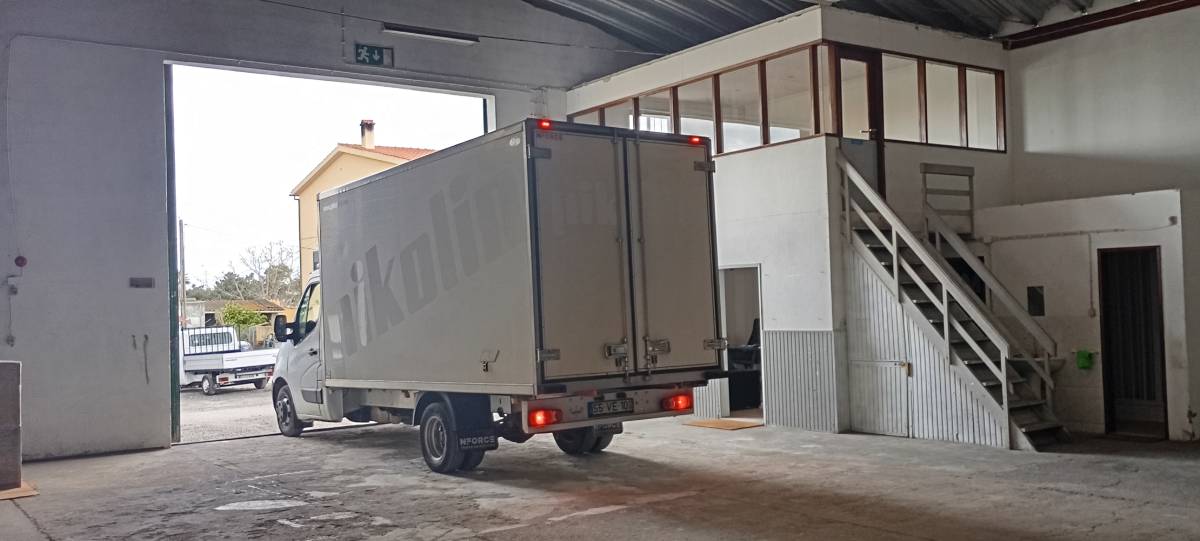 STANLEY TRANSPORTES - Seixal - Wine Tastings and Tours