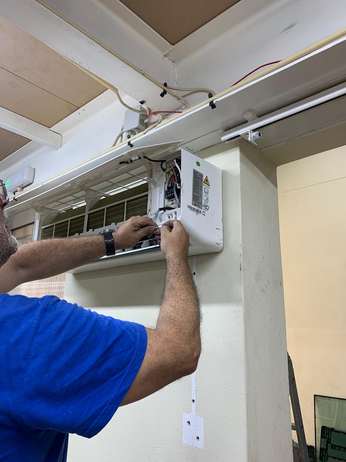 José Fazendo AC Instalador - Águeda - Instalação ou Substituição de Exaustor de Cozinha