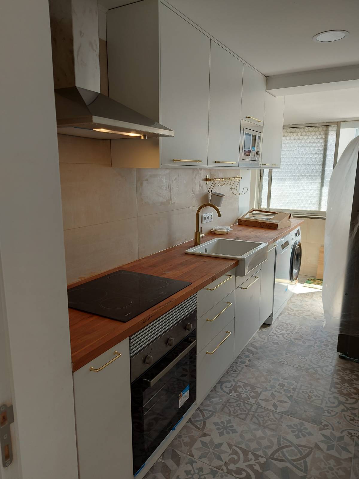 Carpintaria e serviços de  remodelação cozinha casa de banho e roupeiros - Cascais - Alvenaria