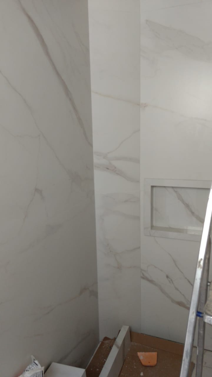 Constantino remodelação e Construção - Seixal - Colocação de Pedra