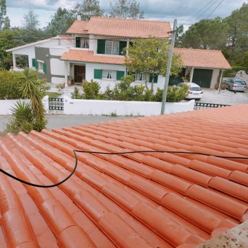 Remodelação geral - Nazaré - Construção de Parede Interior