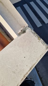 Gutter Installer