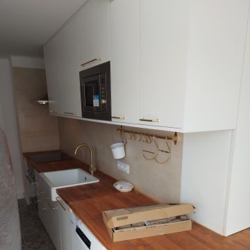 Carpintaria e serviços de  remodelação cozinha casa de banho e roupeiros - Cascais - Reparação de Móveis