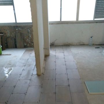 Constantino remodelação e Construção - Seixal - Nivelamento de Superfícies em Betão