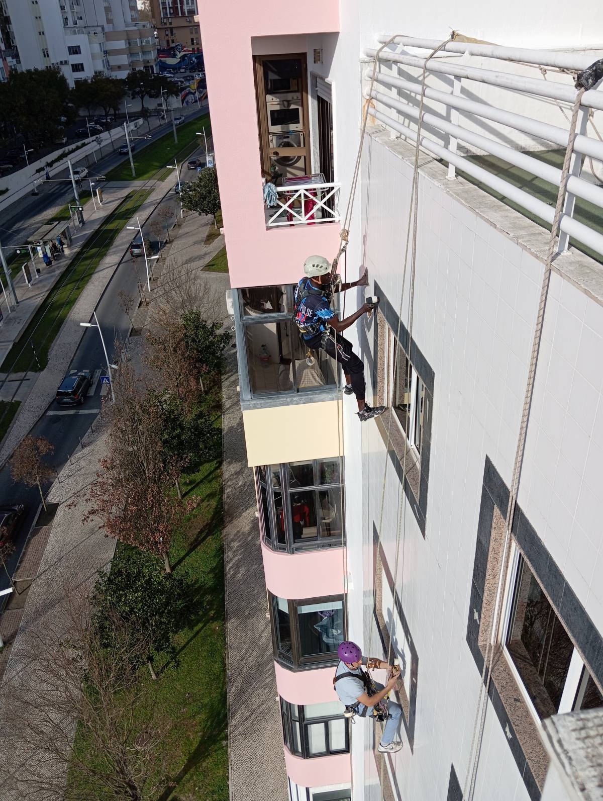 Linhares - Almada - Pet Door Installation