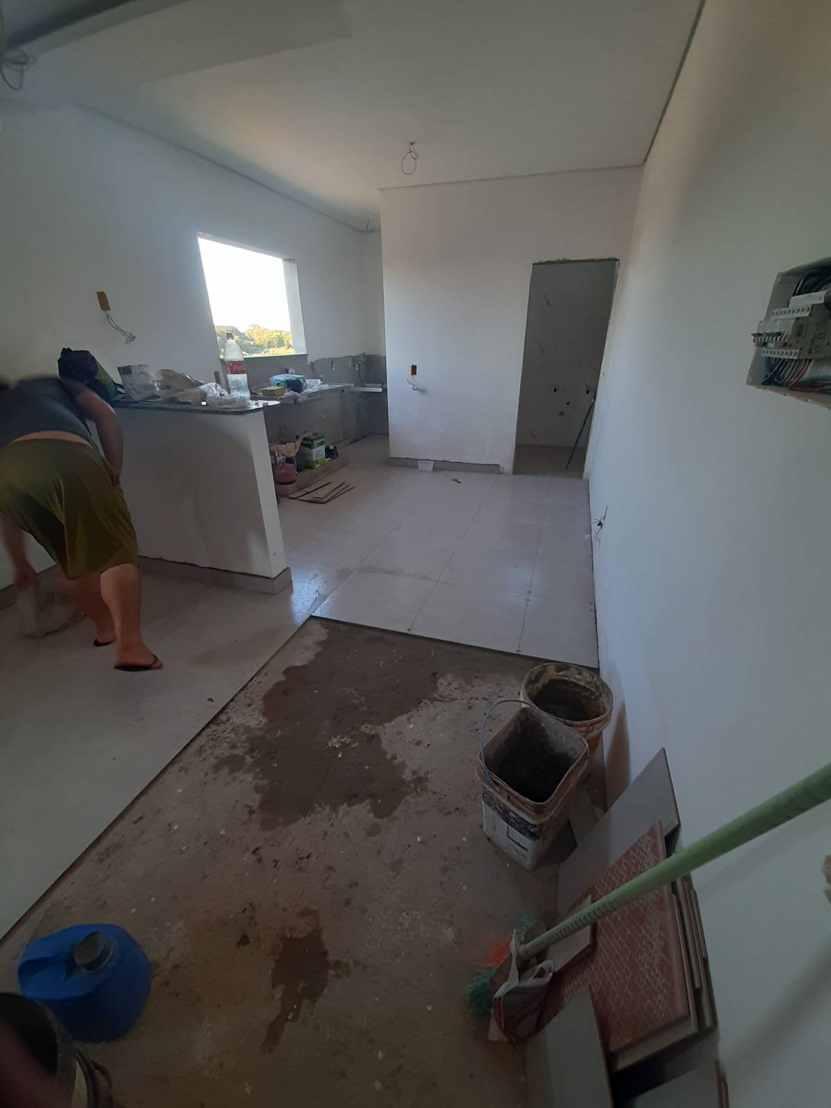 Tiago Souza - Anadia - Tile Repair