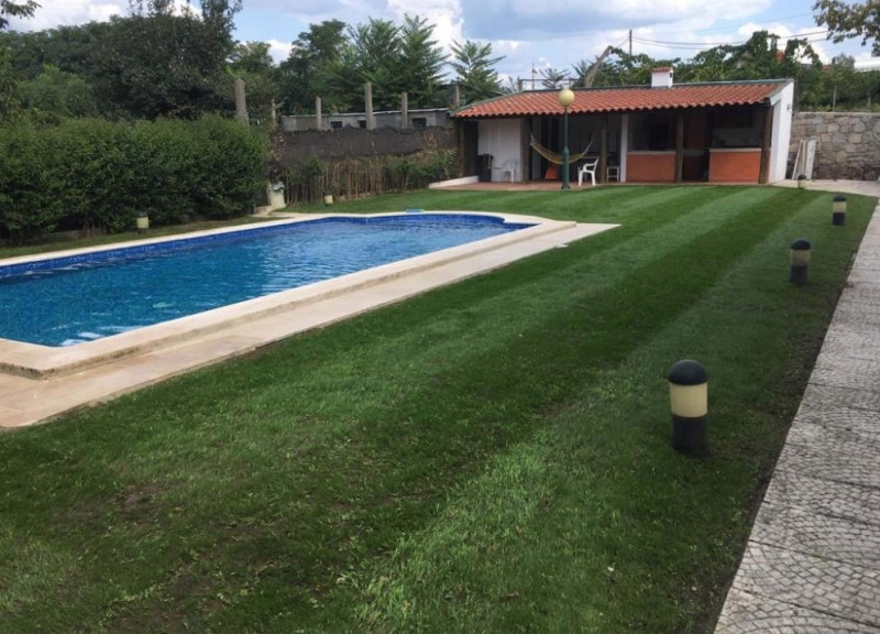 Verde Puro - Jardinagem / Manutenções de Jardins - Matosinhos - Instalação de Relva Artificial