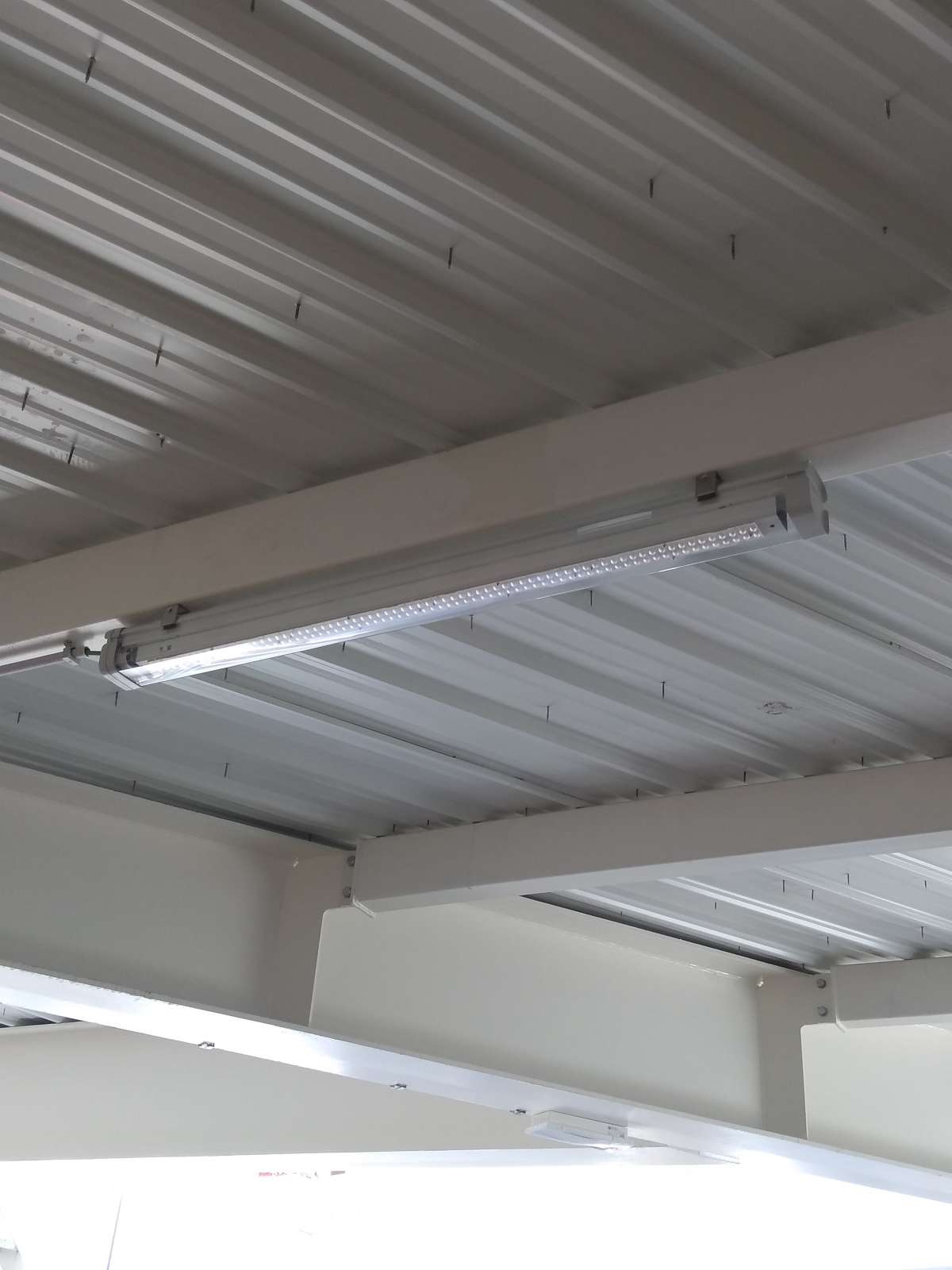 Bruno Santos - Matosinhos - Instalación de lámparas