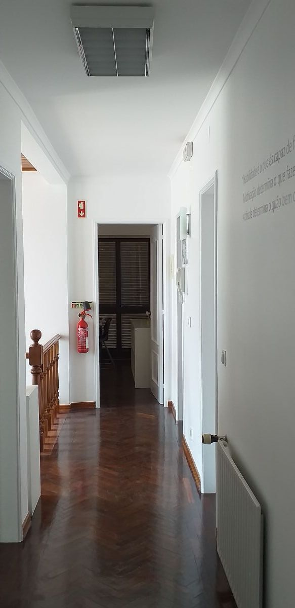 Something Extraordinary - Sintra - Limpeza de Espaço Comercial