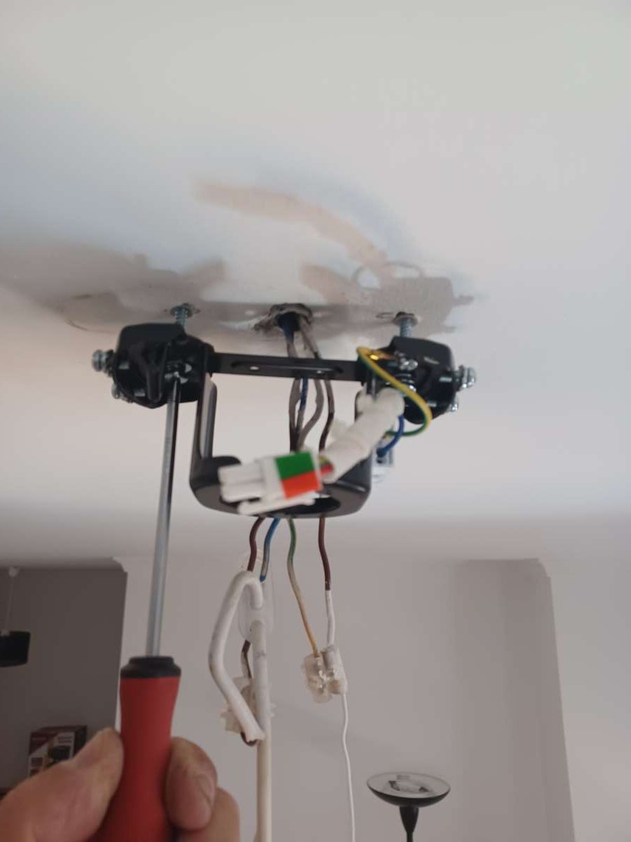 GM Service manutenção projeto e instalação. - Oliveira de Azeméis - Instalação ou Substituição de Calhas